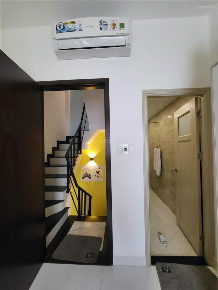 Bán nhà 4 tầng hẻm xe hơi 6m  ngay phan xích long chỉ 7đ nhỉnh