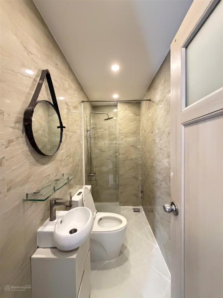 Bán nhà 4 tầng hẻm xe hơi 6m  ngay phan xích long chỉ 7đ nhỉnh