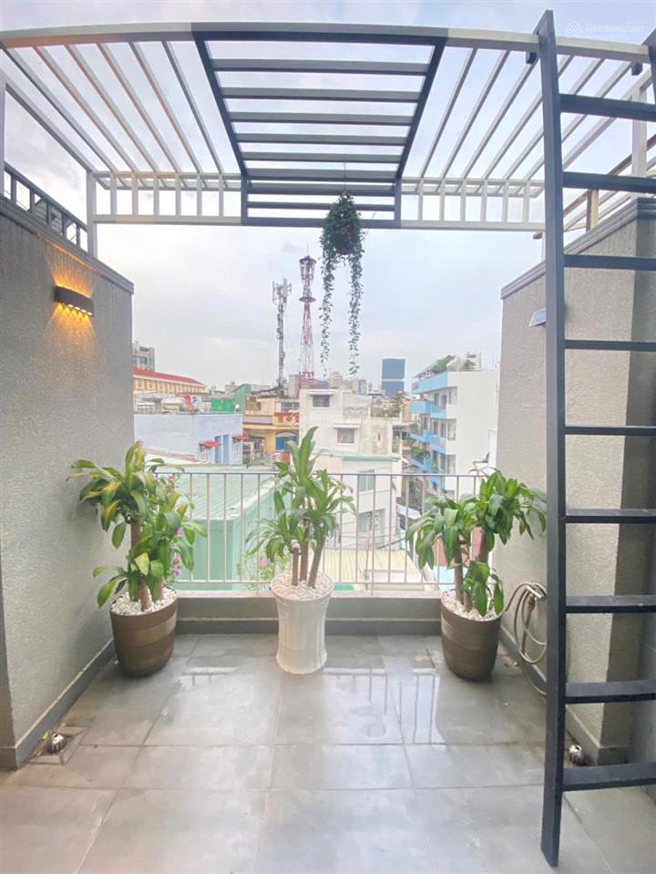 Chính bán bán nhà hẻm xe hơi phan đăng lưu  4 tầng btct khu dân trí cao  sát phan xích long