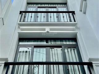 Siêu vị trí đẹp, nhà đẹp sát nguyễn văn trỗi  hẻm xe hơi  chủ tặng toàn bộ nội thất