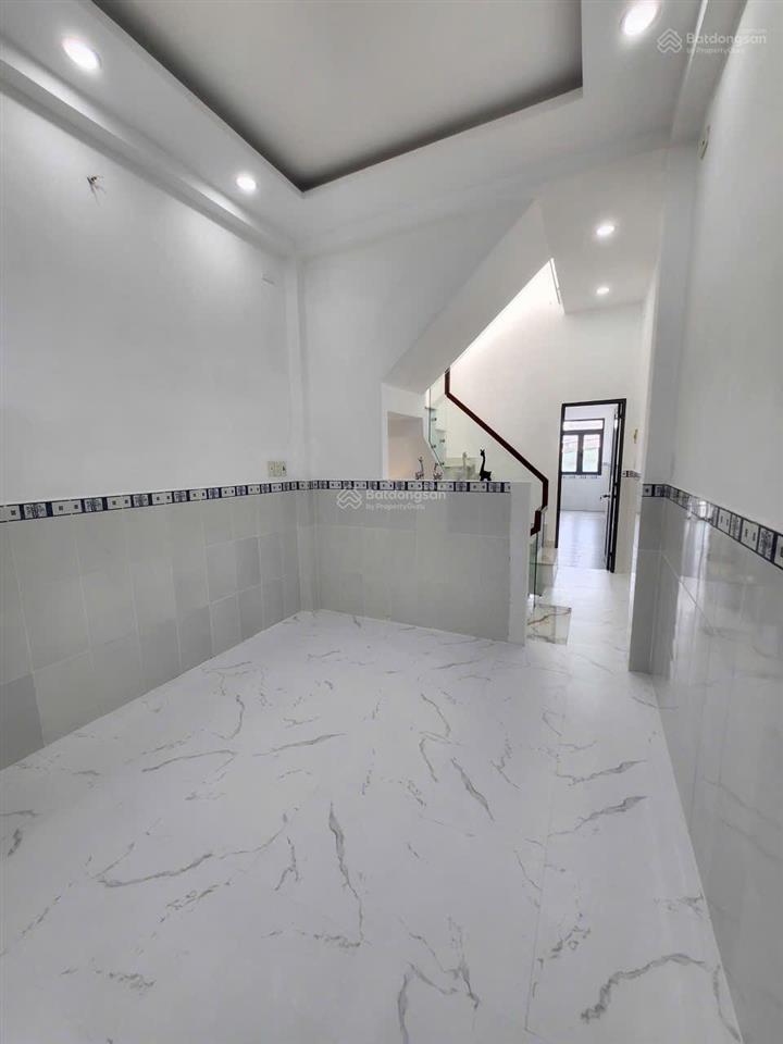 Bán nhà 60mv hẻm huỳnh tấn phát, xã nhà bè. e 0933 573 *** gặp ti để xem nhà và tl với chủ.