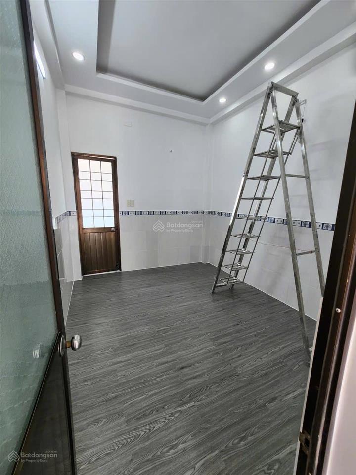 Bán nhà 60mv hẻm huỳnh tấn phát, xã nhà bè. e 0933 573 *** gặp ti để xem nhà và tl với chủ.