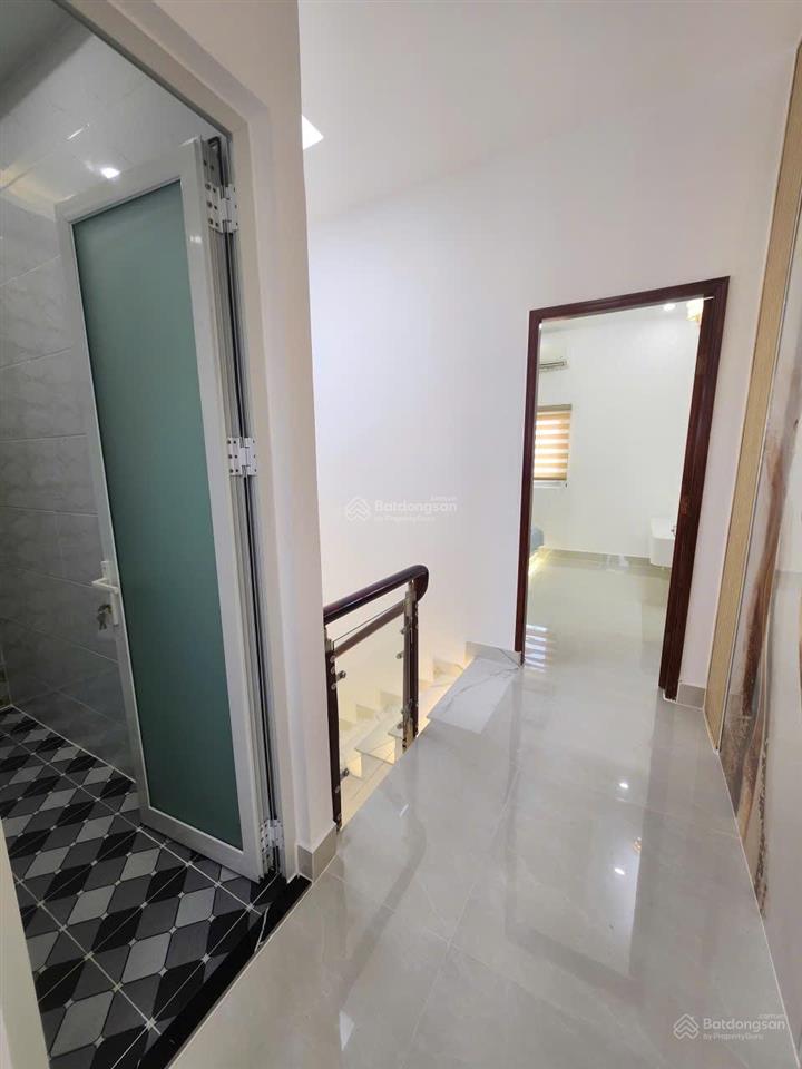 Bán nhà 76mv hẻm huỳnh thị đồng, xã nhà bè. e 0933 573 *** em ti để đi xem nhà và tl với chủ.