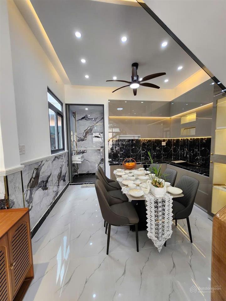 Bán nhà 52mv hẻm huỳnh tấn phát, xã nhà bè. e 0933 573 *** em ti để đi xem nhà và tl với chủ.