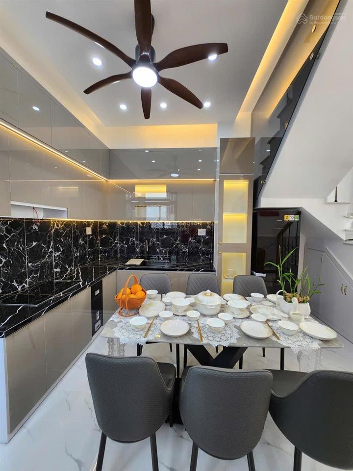 Bán nhà 52mv hẻm huỳnh tấn phát, xã nhà bè. e 0933 573 *** em ti để đi xem nhà và tl với chủ.