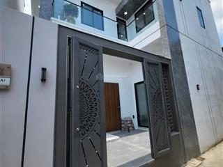 Bán nhà shr giá 6,19 tỷ hẻm phạm hữu lầu, quận 7 cũ. e 0933 573 *** em ti để đi xem nhà thực tế.