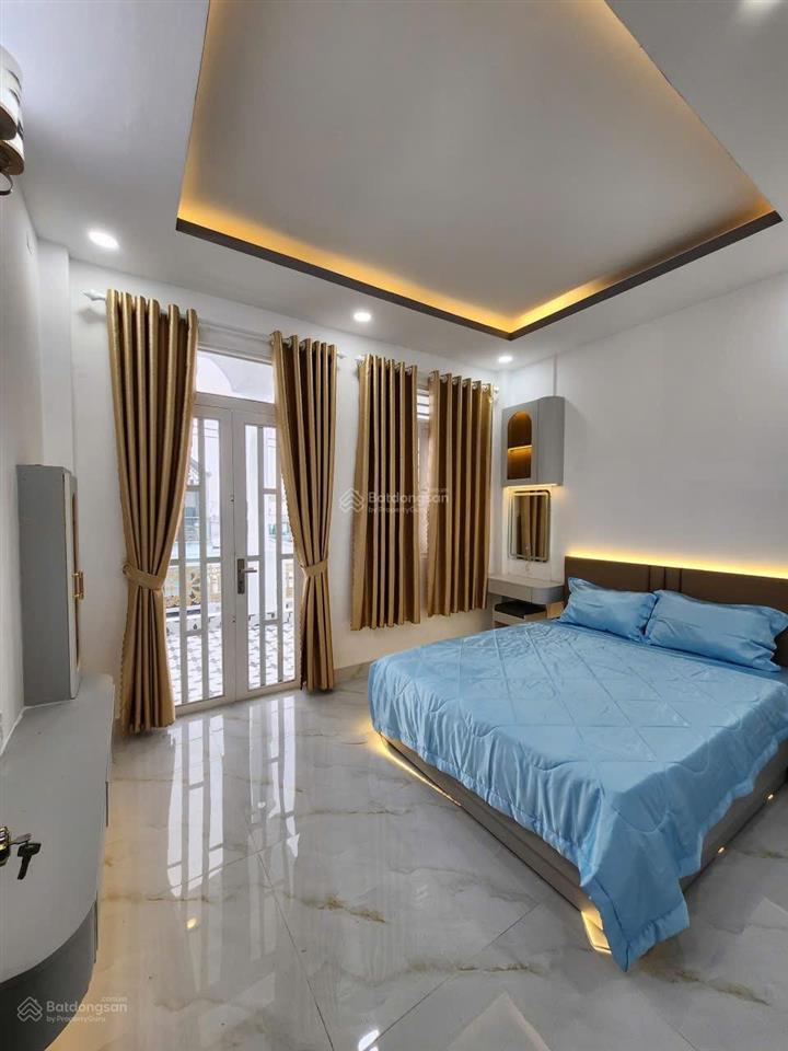 Bán nhà shr giá 8ty900 hẻm huỳnh tấn phát, nhà bè. e 0933 573 *** e ti để xem nhà thực tế.