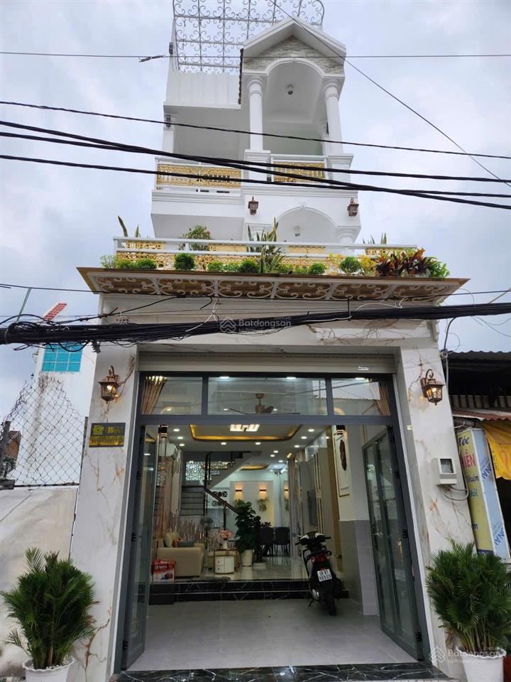 Bán nhà shr giá 8ty900 hẻm huỳnh tấn phát, nhà bè. e 0933 573 *** e ti để xem nhà thực tế.