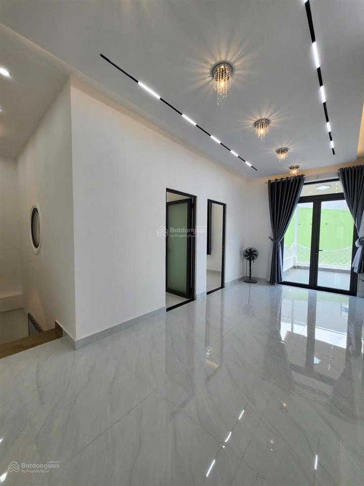Bán nhà shr giá 5ty150 hẻm huỳnh tấn phát, nhà bè. e 0933 573 *** e ti để đi xem nhà thực tế.