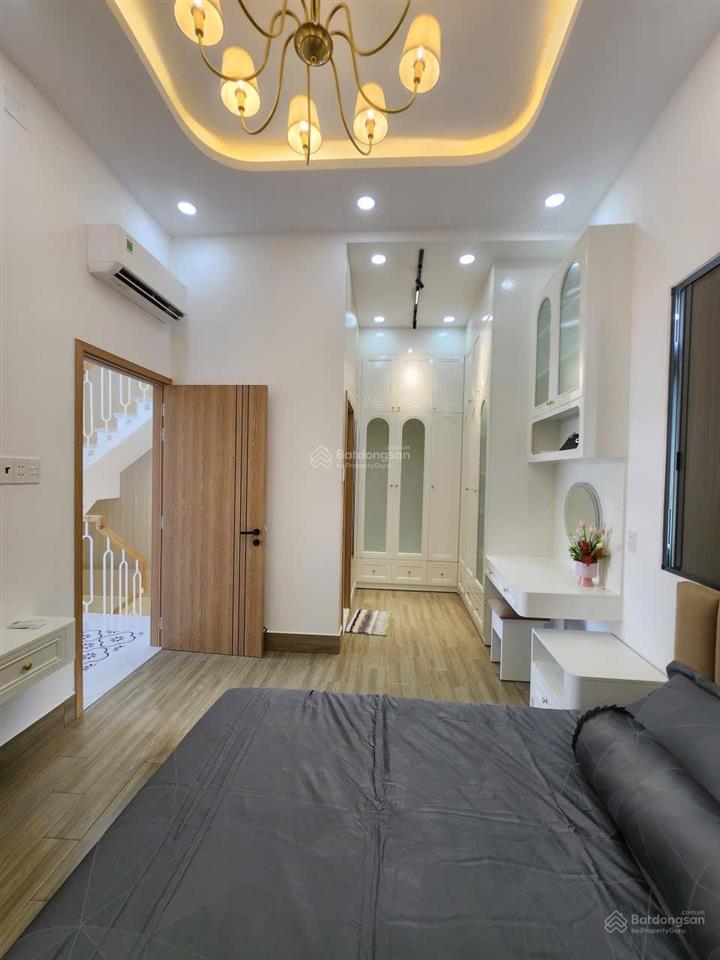 Bán nhà shr giá 6 tỷ 500 triệu hẻm huỳnh tấn phát, q. 7 cũ.  0933 573 *** e ti để xem nhà thực tế