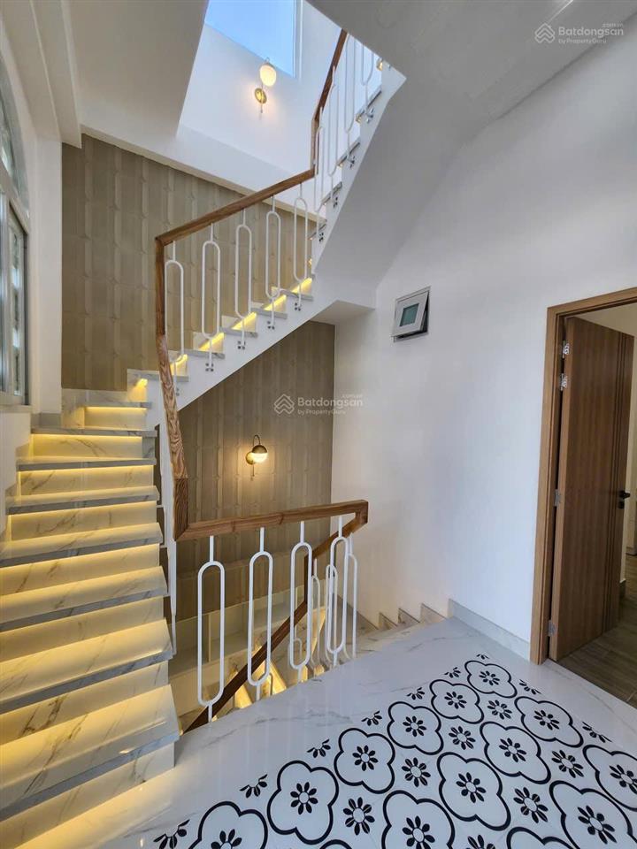 Bán nhà shr giá 6 tỷ 500 triệu hẻm huỳnh tấn phát, q. 7 cũ.  0933 573 *** e ti để xem nhà thực tế
