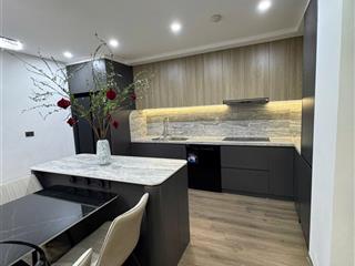 Cần bán gấp chung cư 160m2, 4 phòng ngủ 3 vệ sinh, 8,5 tỷ