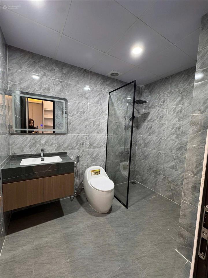 Cần bán gấp chung cư 160m2, 4 phòng ngủ 3 vệ sinh, 8,5 tỷ