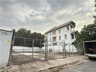 Bán gấp lô đất mt đường nội bộ nguyễn văn hưởng,thảo điền 268m2 (10x30)ctxd hầm 7 tầng gía 55,5 tỷ