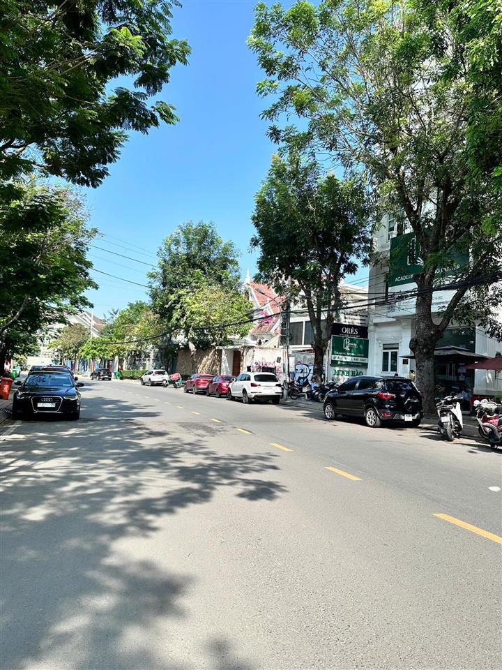 Bán gấp lô đất mt đường nội bộ nguyễn văn hưởng, thảo điền268m2 (10x30)ctxd hầm 7 tầng gía 55,5 tỷ