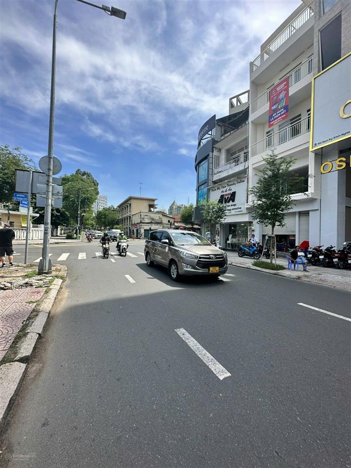 Siêu khan hiếm ! bán gấp tòa nhà mt mạc đỉnh chi ,q1 200m2(11x19)hầm 8 tầng hđt 500 trgía 150 tỷ