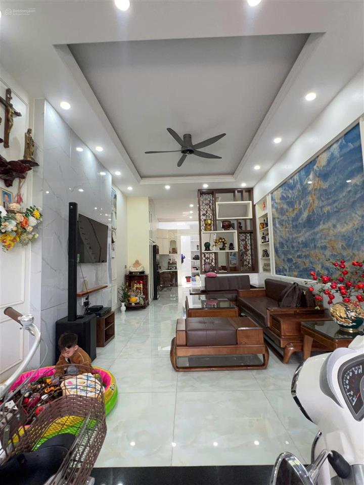 Anh tôi bán gấp nhà hxh, khu ven sông vườn lài, an phú đông, q12  nhà 4 tầng mới đẹp giá 9,5 tỷ tl