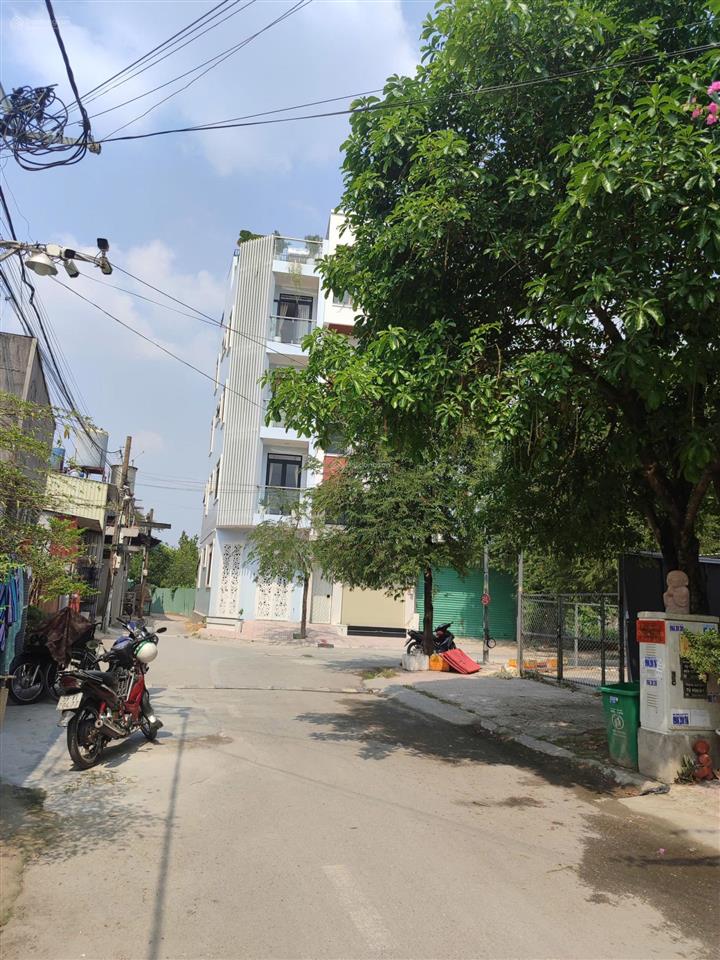 Anh tôi bán gấp nhà hxh, khu ven sông vườn lài, an phú đông, q12  nhà 4 tầng mới đẹp giá 9,5 tỷ tl
