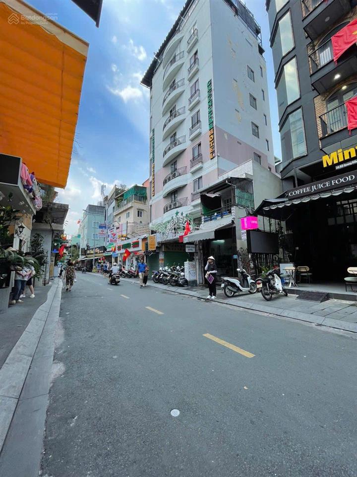 Bán tòa nhà khách sạn mt bùi viện, quận 1  140m2 (7,5x18)  5 tầng hđt 250 tr. giá 82 tỷ
