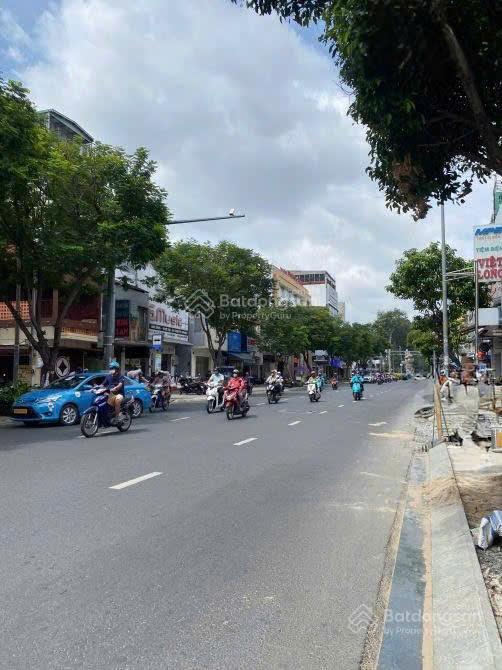Bán gấp tòa nhà điện biên phủ (ngang 17 x 26m). hầm, 7 lầu, 2232m2 sàn hđ thuê 300 tr/th gía 116 tỷ