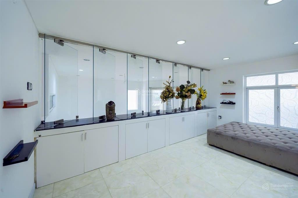 Giá hời thảo điền! bán biệt thự thảo điền mt thái ly 318m2 (13x25) 4 lầu hồ bơi hđt 100 tr/tháng