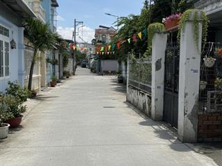 Nhỉnh 2 tỷ nhà đẹp gần phan văn hớn , shr , 2 phòng , 2 tolet .