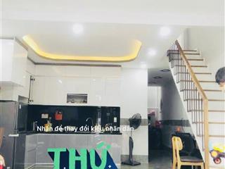 Nhà mới 3 phòng chỉ 3,1 tỷ gần phạm thị giây, sổ hồng riêng , ngang 5m , gần sân banh thới tứ .