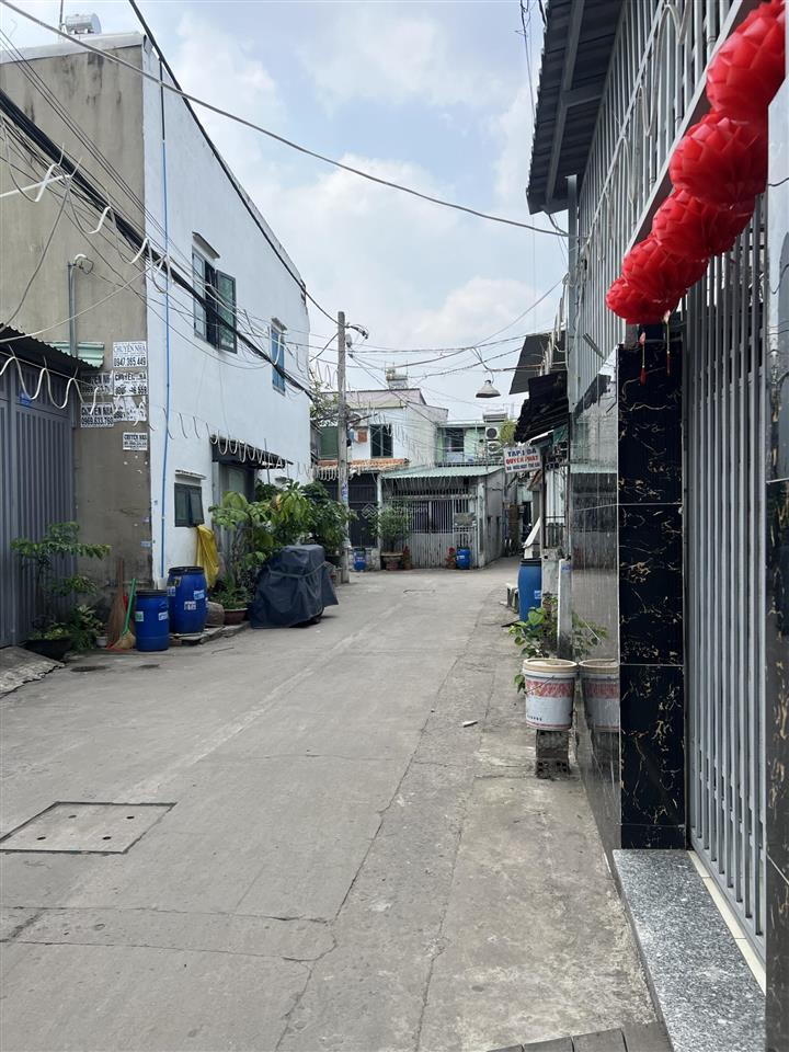 Nhỉnh 5 tỷ bán nhà ngang gần 7m , gần lê văn khương, đang cho thuê gần 100tr/năm .