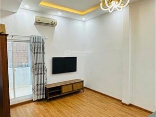 Nhà đẹp 2 tầng nhỉnh 5 tỷ , vài bước chân ra mặt tiền nguyễn văn quá .