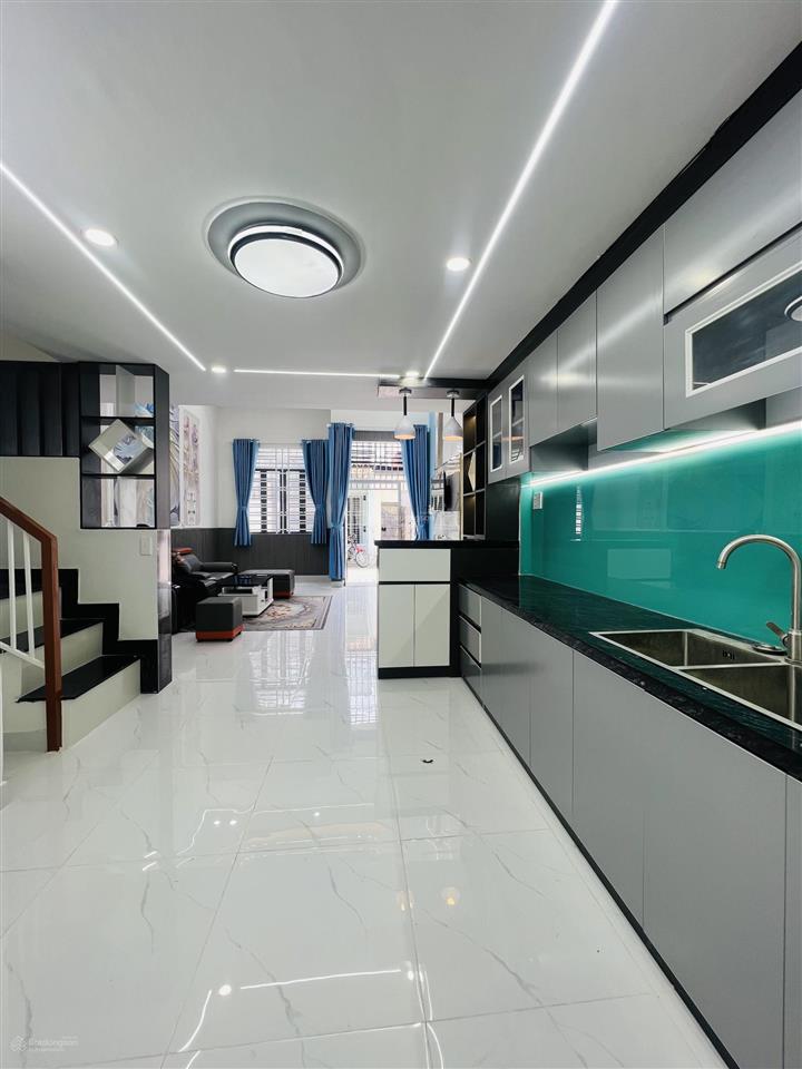 Giá 3,85 tỷ bán nhà 3 phòng gần trần văn mười, đẹp lung linh, full nội thất. tặng tivi, máy lạnh