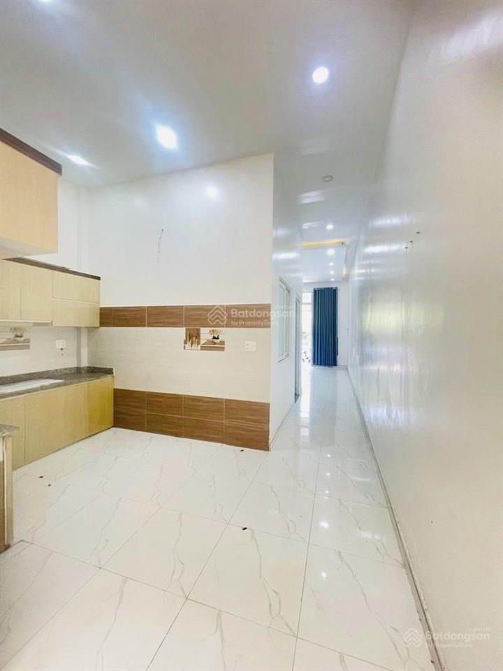 Nhỉnh 3 tỷ bán nhà ngay lê thị hà, shr, ngang 4,5m. kdc phát triển