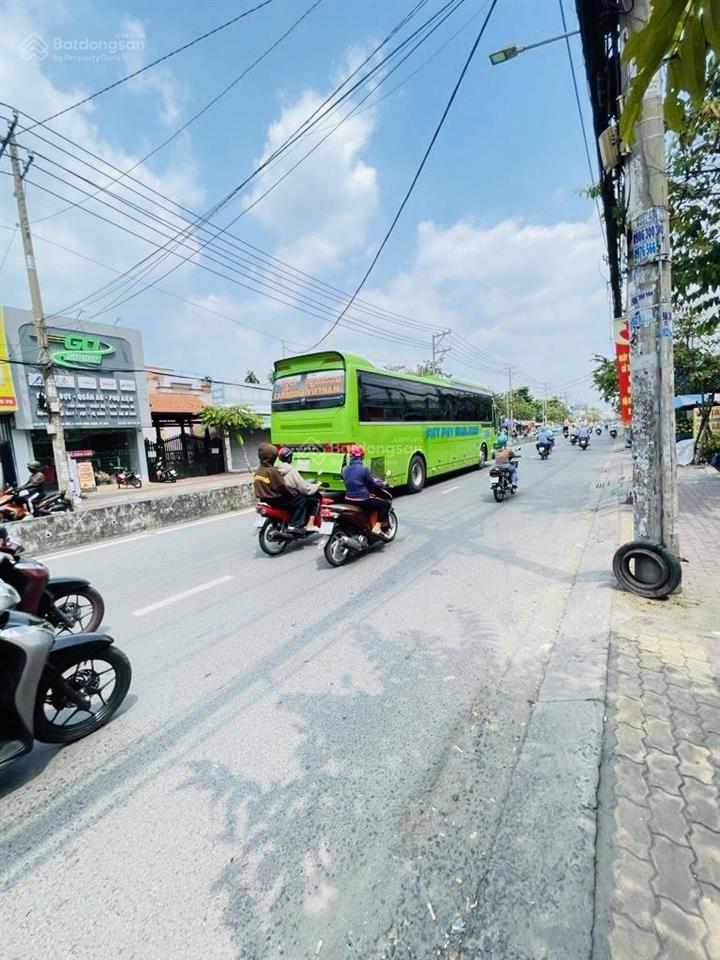 Bán gấp nhà mặt phố 4 tầng phan văn hớn q.12 . ngang 5m . đường 20m , kinh doanh tốt , 5 phòng ngủ