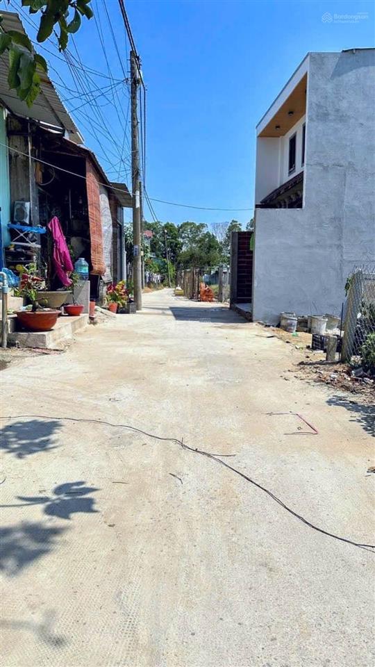 Nhà mới giá 3,4 tỷ trệt lửng 90m2, 3pn , xuân thới sơn hóc môn . gần nguyễn hồng đào , shr .