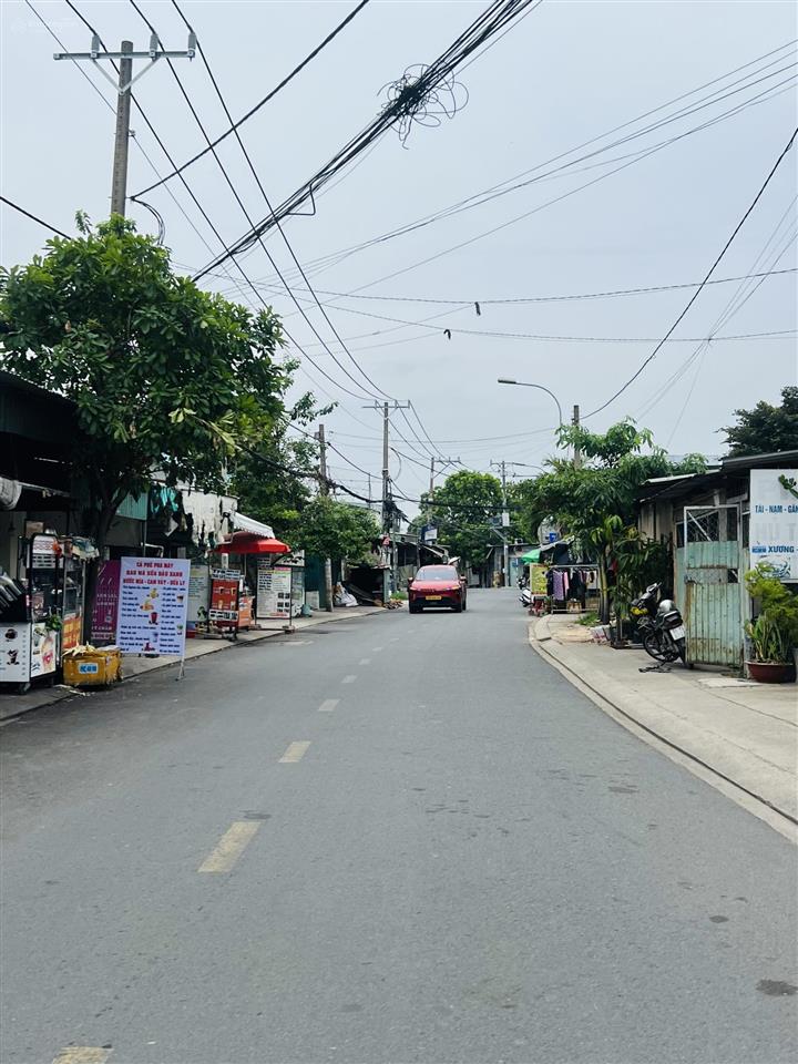 Biệt thự vườn 166m2 nhỉnh 5 tỷ gần trần văn mười  hóc môn. ngang 9m, 3pn, tặng full nội thất. hxh