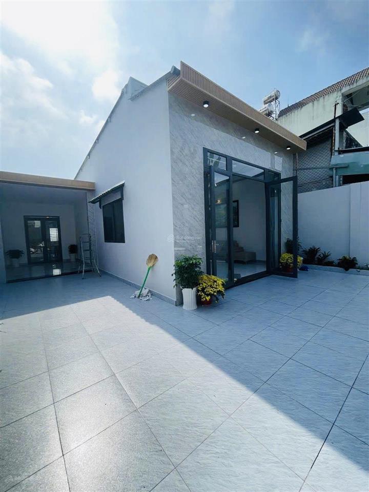 Biệt thự vườn 166m2 nhỉnh 5 tỷ gần trần văn mười  hóc môn. ngang 9m, 3pn, tặng full nội thất. hxh