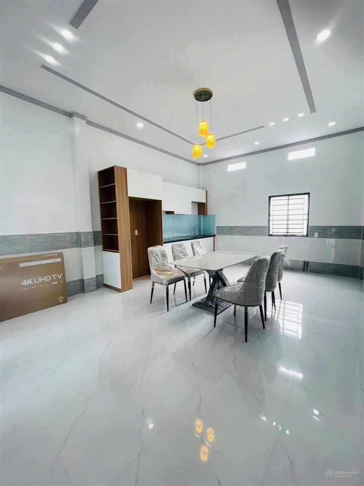 Biệt thự vườn 166m2 nhỉnh 5 tỷ gần trần văn mười  hóc môn. ngang 9m, 3pn, tặng full nội thất. hxh