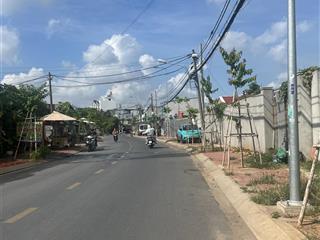 Bán nhà rẻ hơn thị trường 500 triệu, gần chợ xuân thới thượng, mặt tiền đường 10m. 2 lầu 3pn