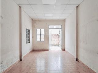 4.25 tỷ bán đất 68m2 tặng nhà cấp 4, phan văn hớn  q. 12 khu tiện ích đầy đủ. (4m*17m). shr