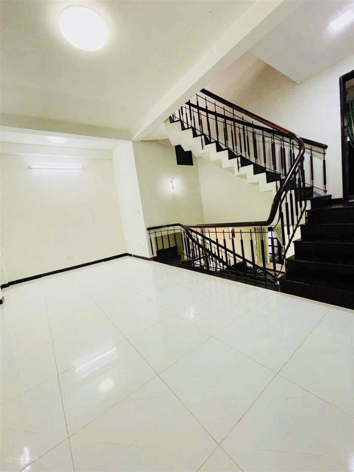 Bán biệt thự vườn 3 tầng bà điểm, ngang 10m, 3 pn, giá 5,99 tỷ. gần nguyễn ảnh thủ.