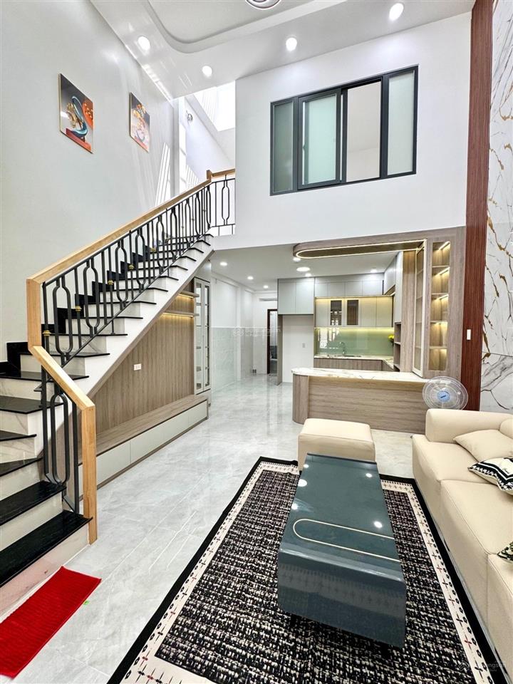 Bán nhà quận 12  3pn  2 tầng  giá 4,69 tỷ. hxh  full nội thất