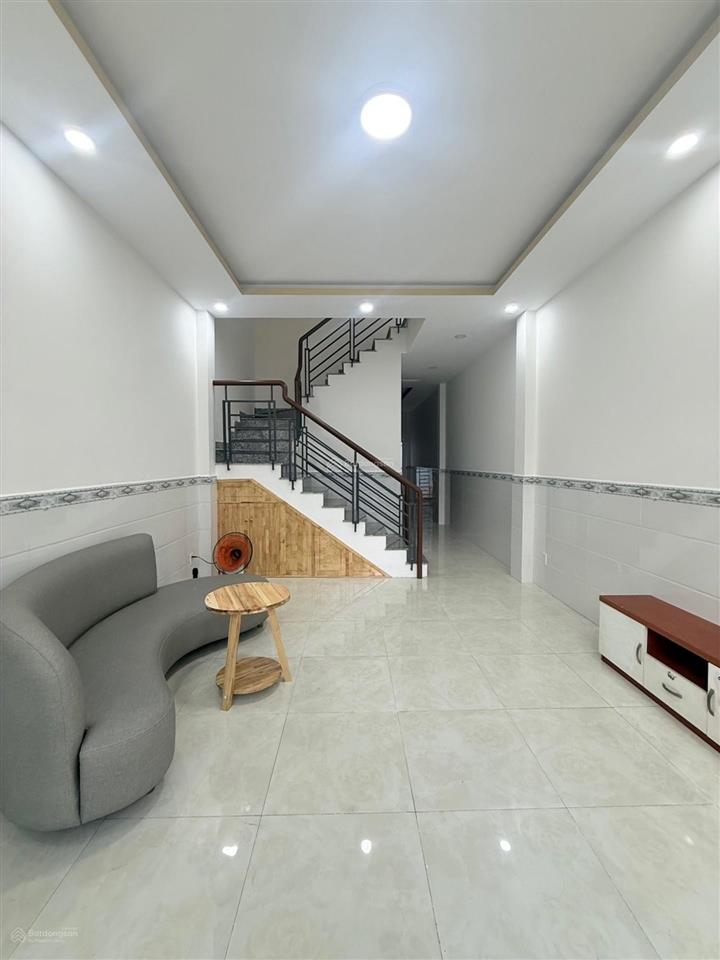 Bán nhà giá rẻ, khu hiếm nhà mới tinh, 3 tầng 5.59 tỷ, ngay nguyễn văn quá  q. 12. shr