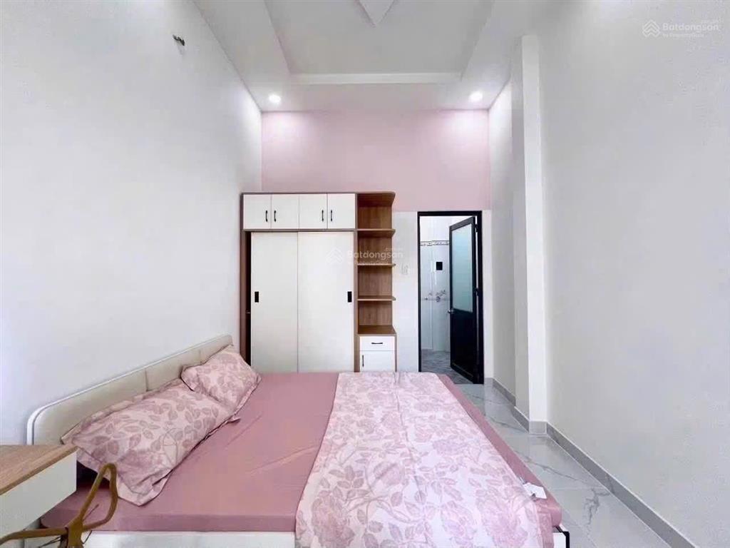 Chỉ 3.3 tỷ cho 108m2 nhà phố mới tinh, nội thất đầy đủ, hẻm ô tô, sổ hồng trao tay. chợ thới tứ