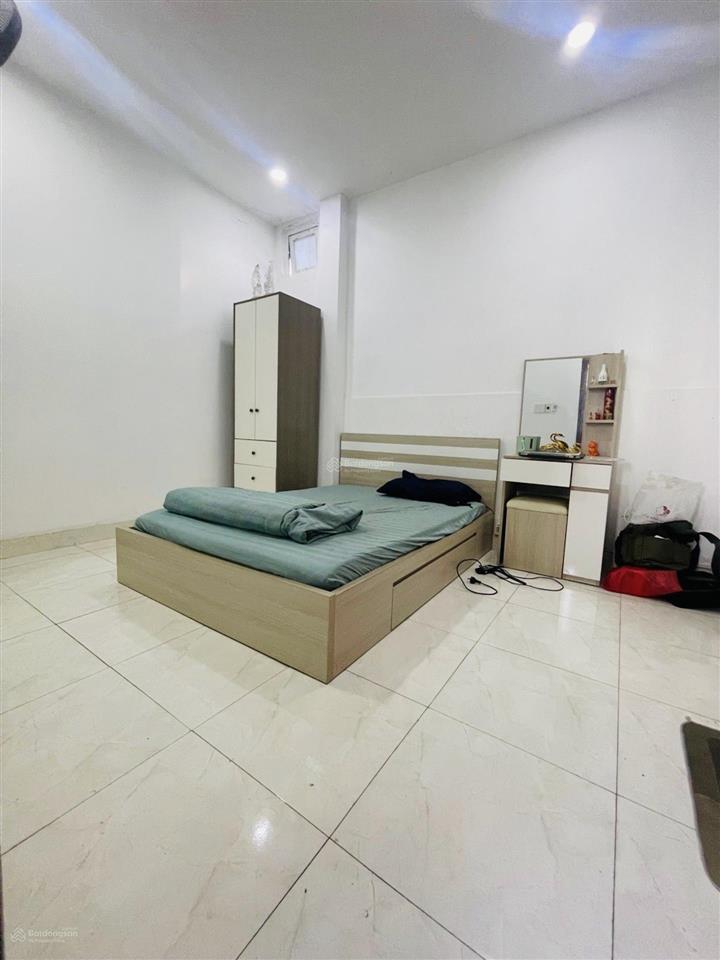 Bán nhà mặt tiền 10m thị trấn hóc môn. chỉ 5 tỷ x, 2 tầng, gần 90m². shr.
