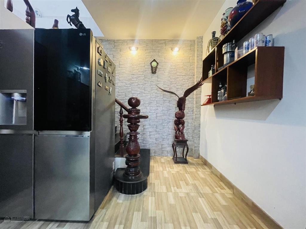 Bán nhà mặt tiền 10m thị trấn hóc môn. chỉ 5 tỷ x, 2 tầng, gần 90m². shr.