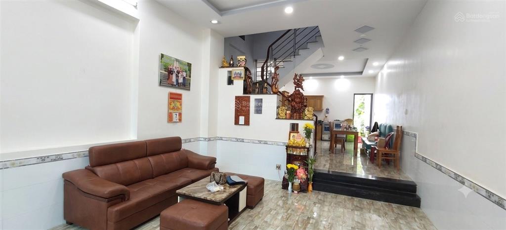 Giá rẻ cho nhà 3 lầu , đường oto , nguyễn thị ngâu  nhỉnh 5 tỷ 89 . hoàn công đủ . shr .