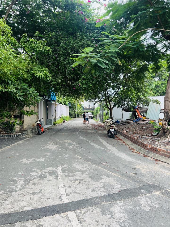 190m2 đất xây cao tầng ngay xuân thới thượng, mặt tiền đường 8m, nhỉnh 4 tỷ, lô góc mặt tiền.