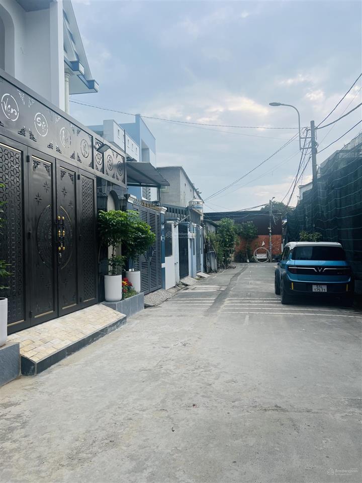 190m2 đất xây cao tầng ngay xuân thới thượng, mặt tiền đường 8m, nhỉnh 4 tỷ, lô góc mặt tiền.