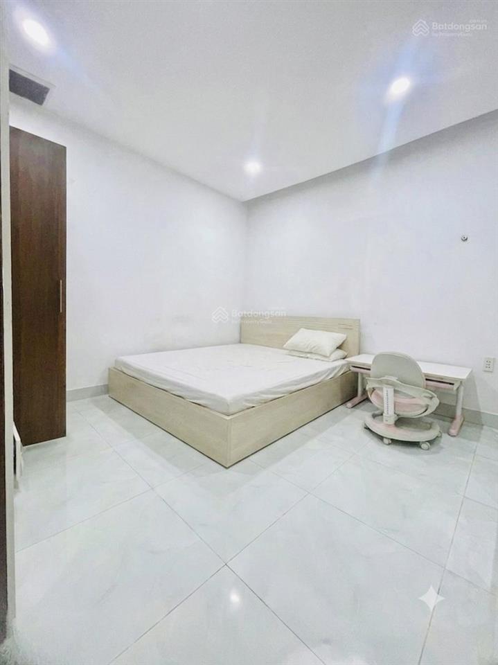Bán nhà vườn, giá 4,26 tỷ có gara ô tô 112m2, ngang khủng gần 8m. ngay nguyễn thị thử  bà điểm