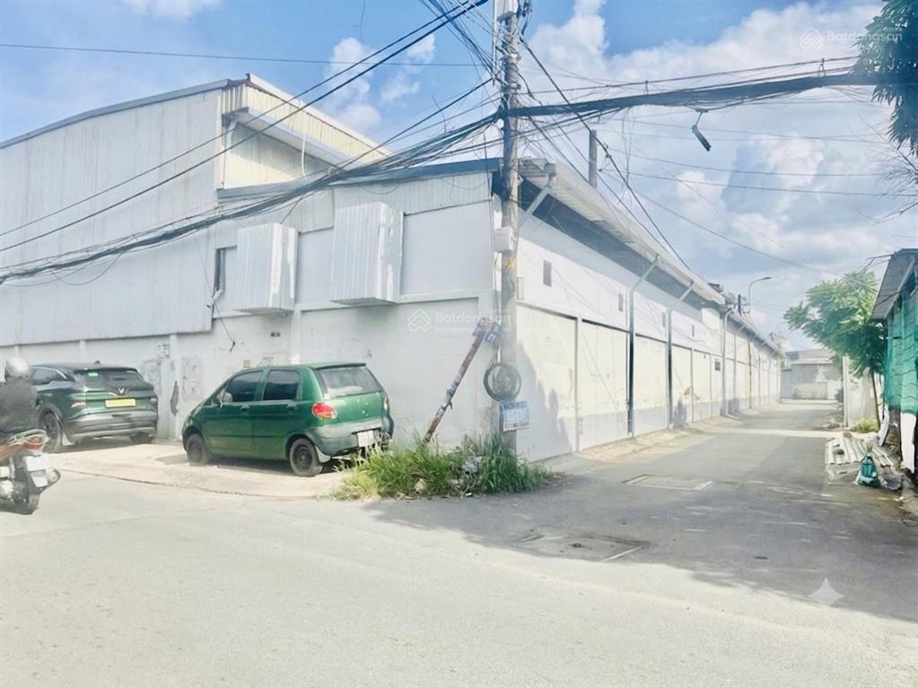 Bán nhà vườn, giá 4,26 tỷ có gara ô tô 112m2, ngang khủng gần 8m. ngay nguyễn thị thử  bà điểm