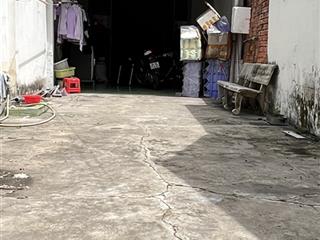 Bán nhà 120m2 thị trấn hóc môn, nhà dài 30m, sổ hồng riêng, gần lê lợi, tiện xây mới